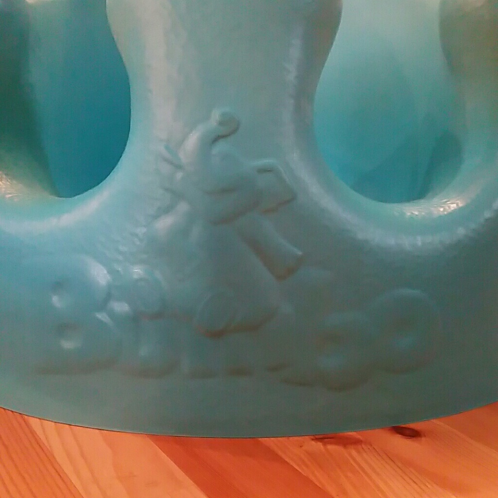 Bumbo floor seat