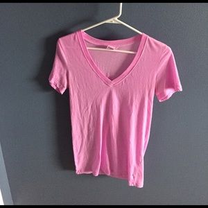 VS PINK size M pink v-neck tee