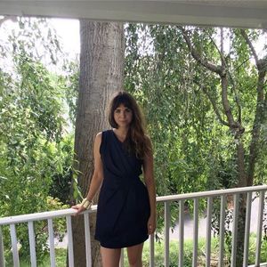 Meet your Posher, Elizabeth