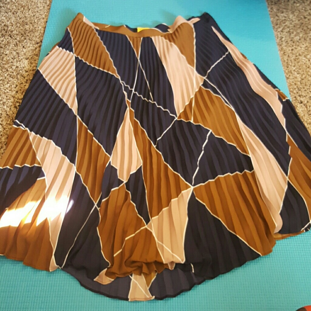 Mid annkle flowy skirt