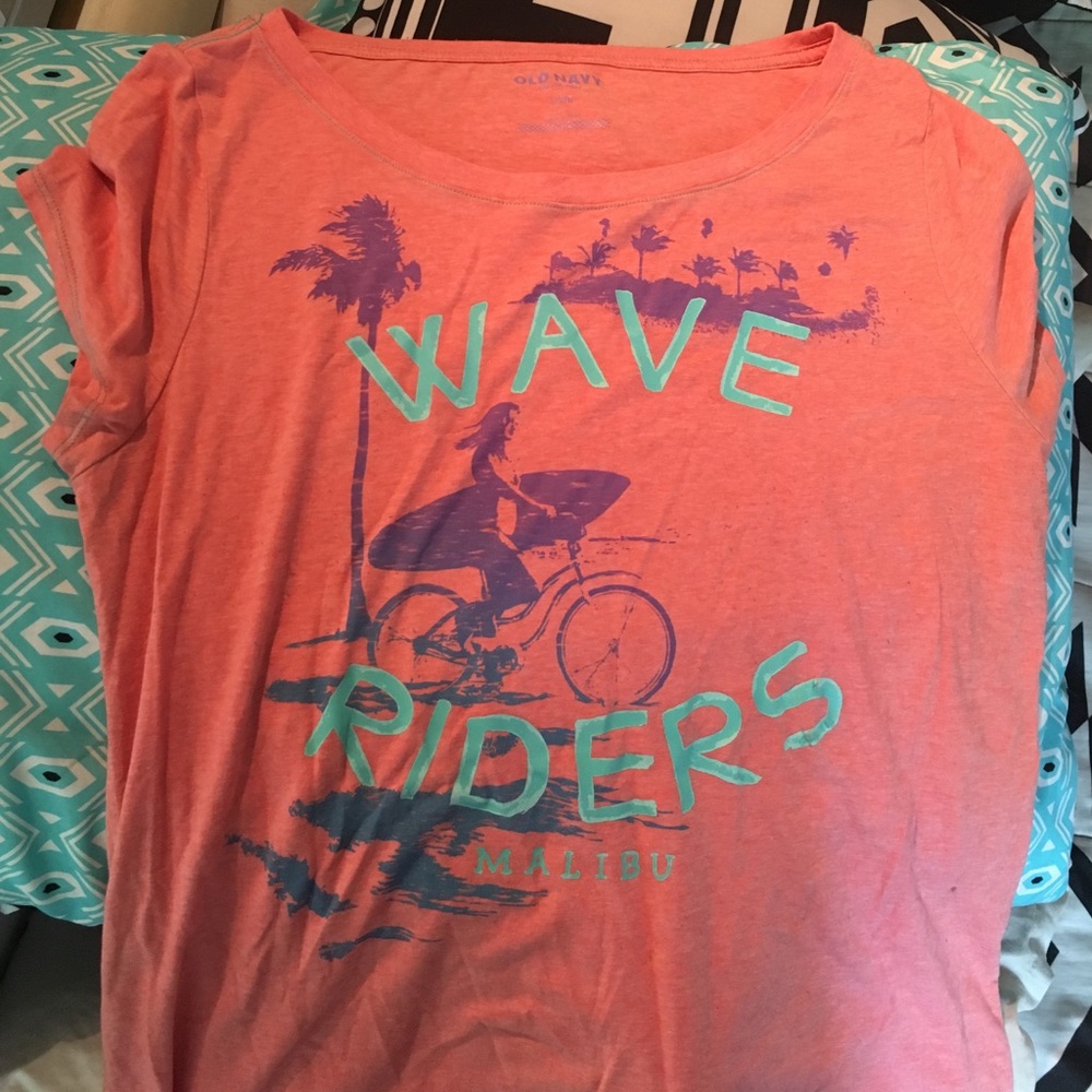 Old navy t shirt