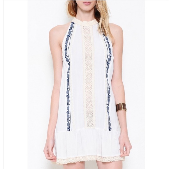 Embroidery Ivory Tunic Dress - Picture 3 of 5