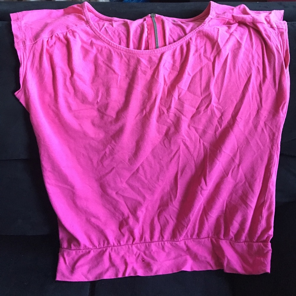 Pink top - Picture 2 of 3