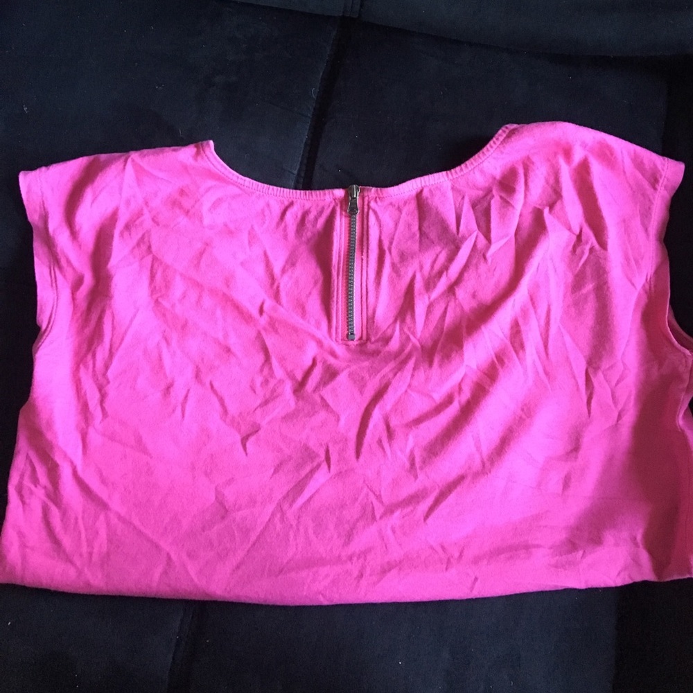 Pink top - Picture 3 of 3