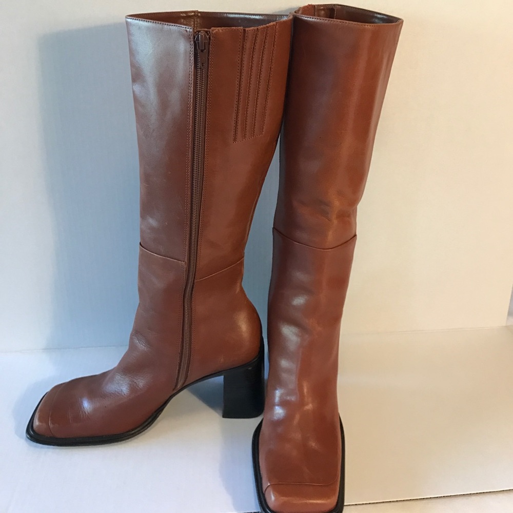 Connie boots - Picture 3 of 3