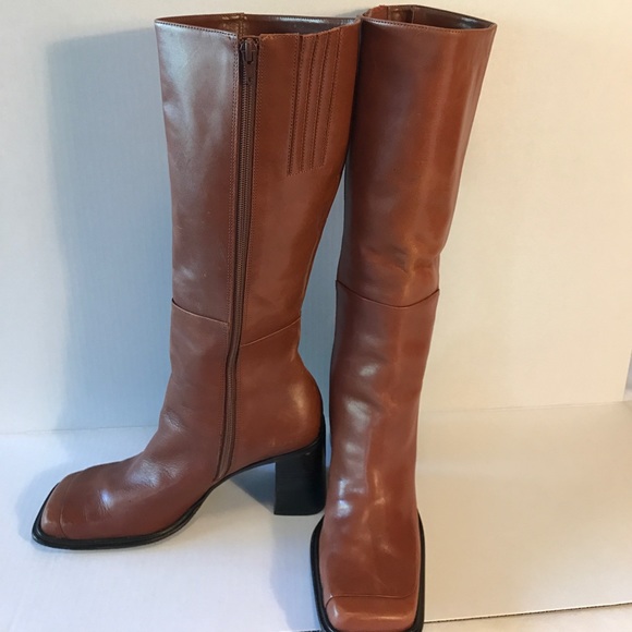 Connie boots - Picture 3 of 3