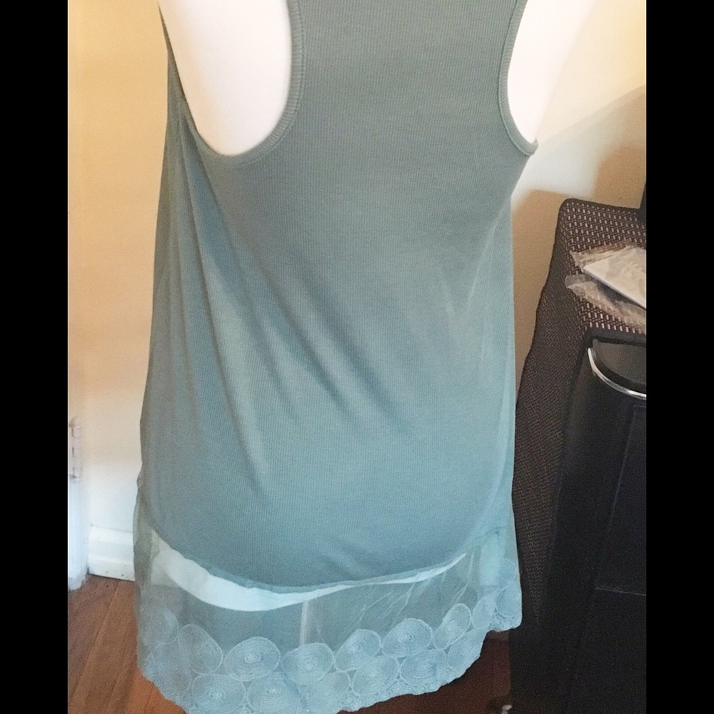🆕Lace Trim Top - Picture 5 of 5