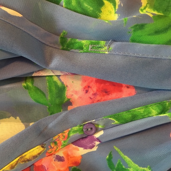 SOLD-Floral romper - Picture 2 of 2