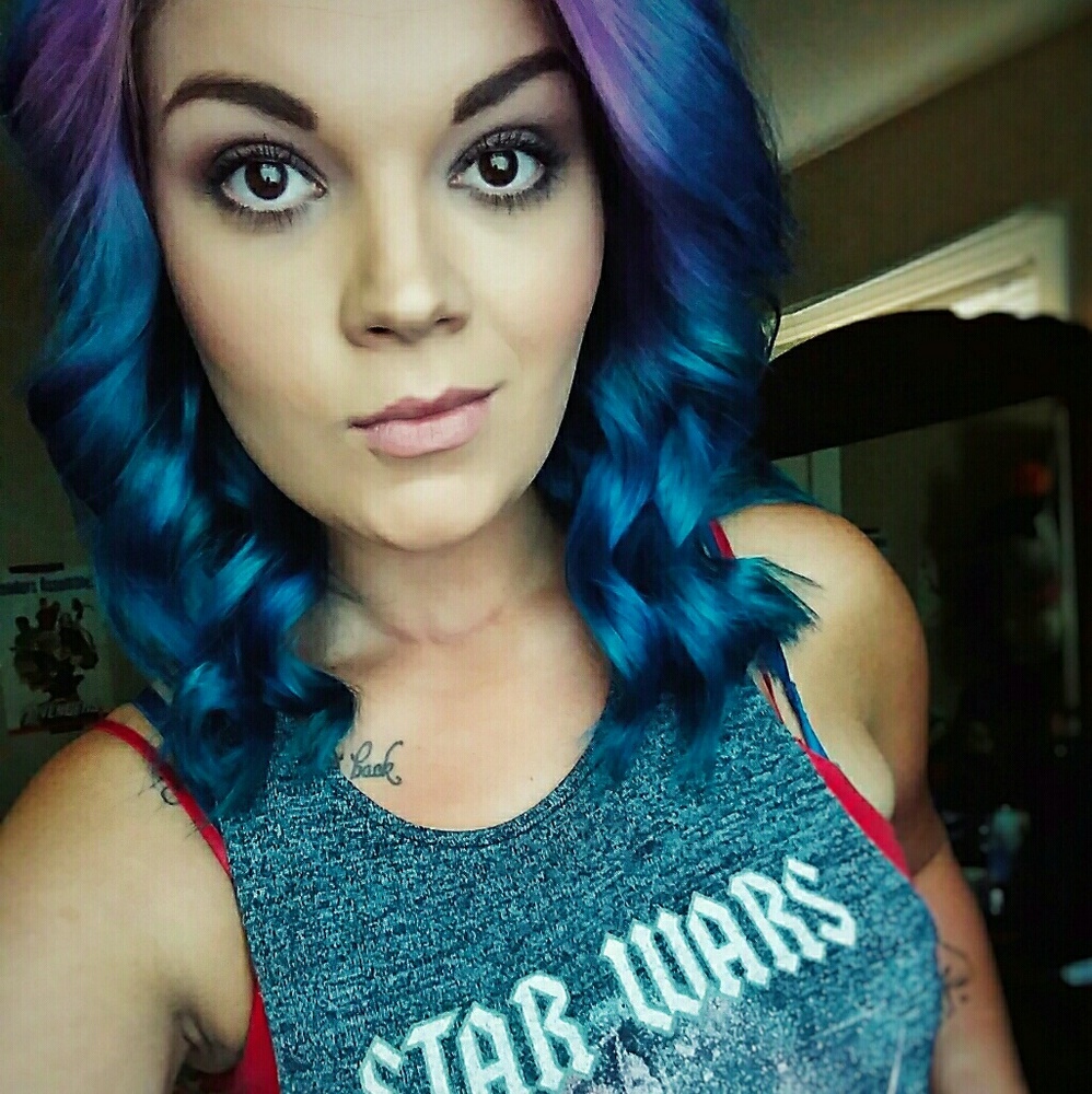 Meet your Posher, Sharlee