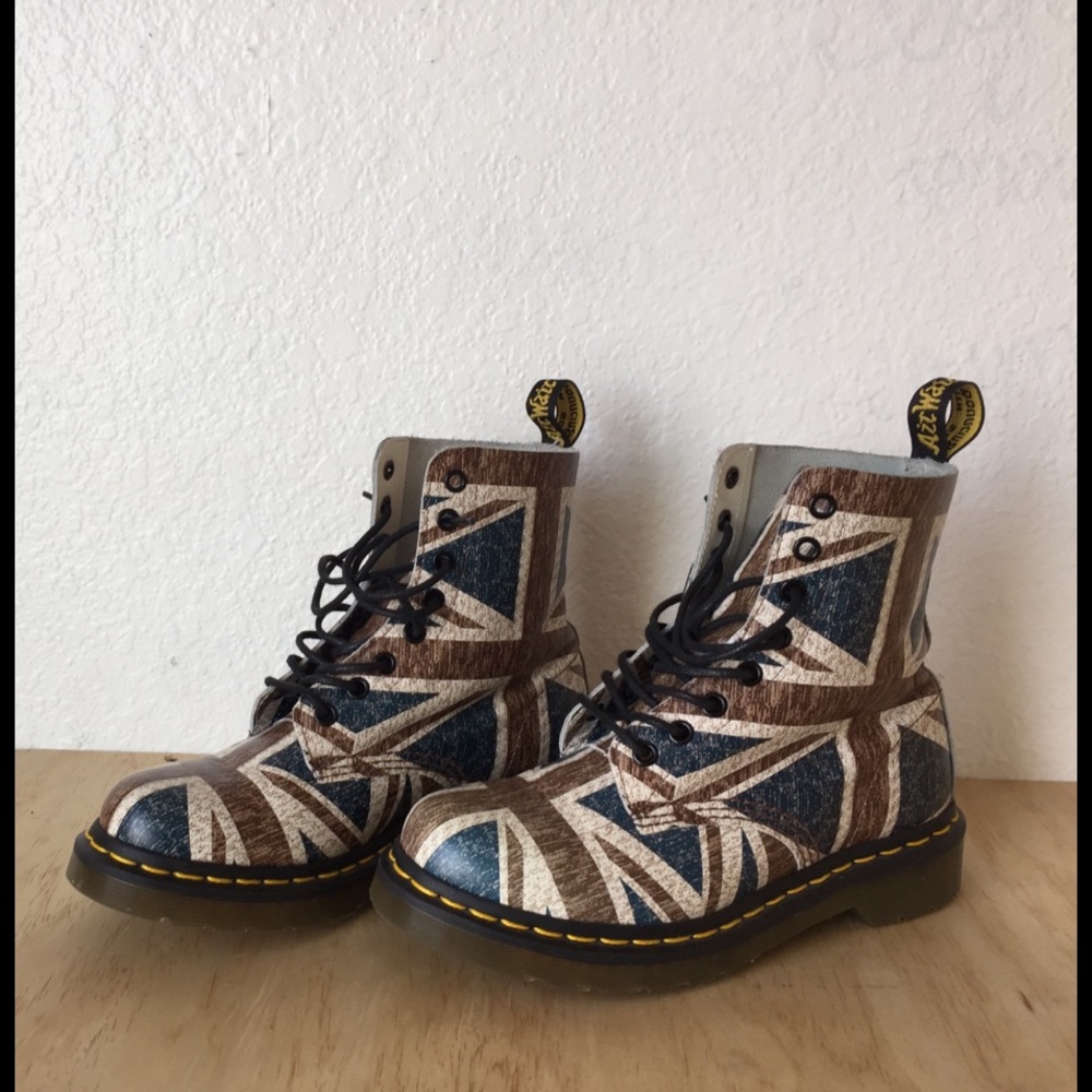 PASCAL Doc Martens