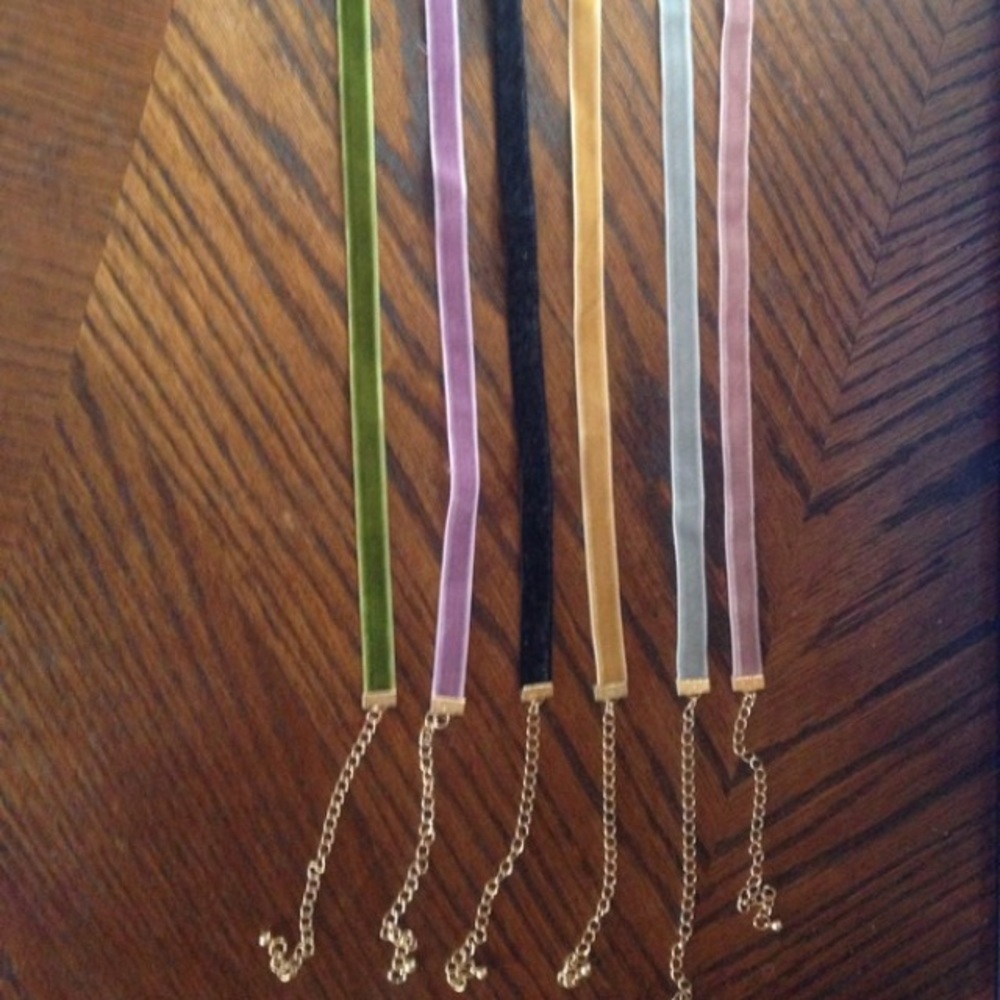 6 piece set of chokers