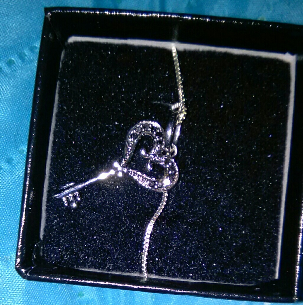 Diamond Designer necklace key to her heart shaped