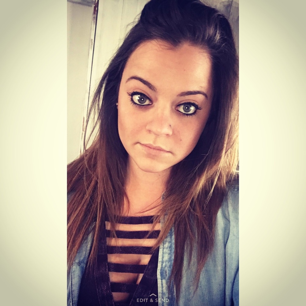 Meet your Posher, Cortni