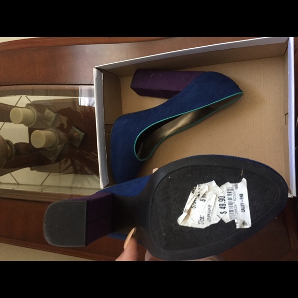 Free Style Heels - Picture 3 of 4