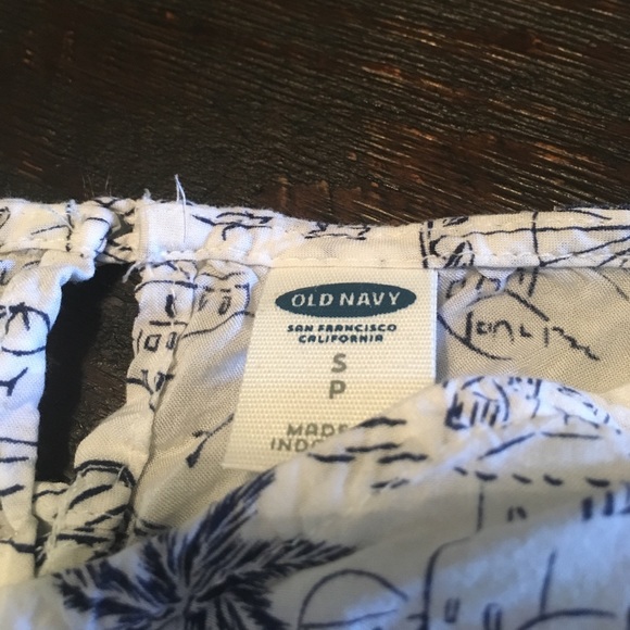 Top - Picture 2 of 3