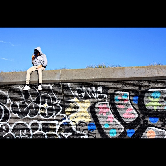 Meet your Posher, Adrian - Picture 1 of 1