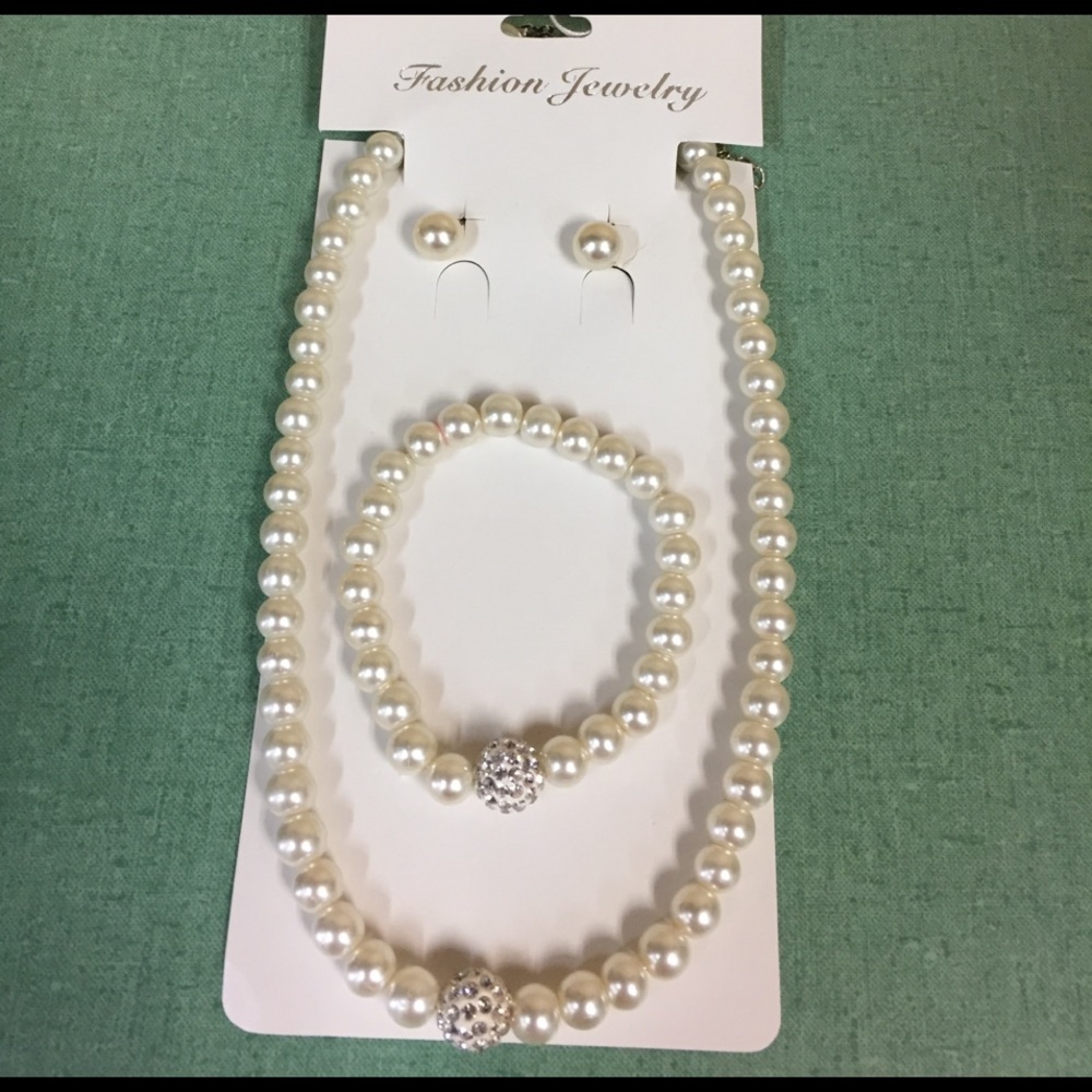 Everywhere necklace