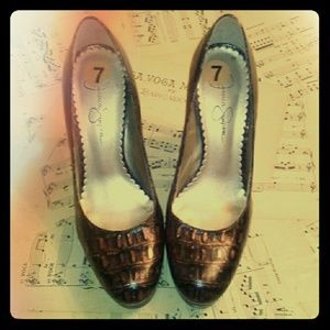 Jessica Simpson Bronze Platform Heels