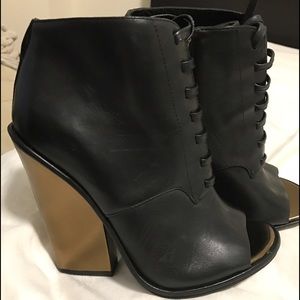 Kenneth Cole Booties 2.5inch heels