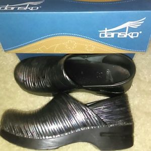 Professional Dansko Size Women 8.5-9