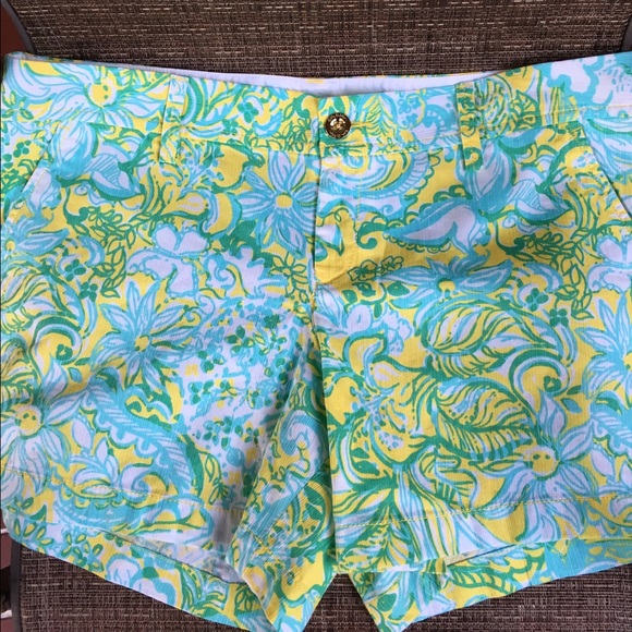 🅿️Lilly Pulitzer Shorts - Picture 2 of 4