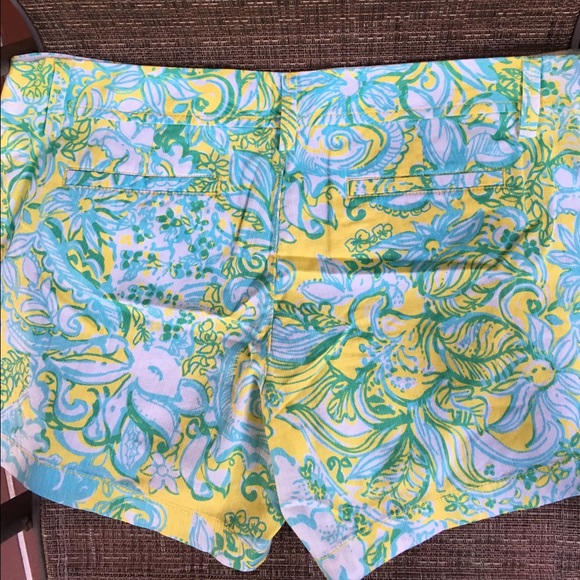 🅿️Lilly Pulitzer Shorts - Picture 3 of 4