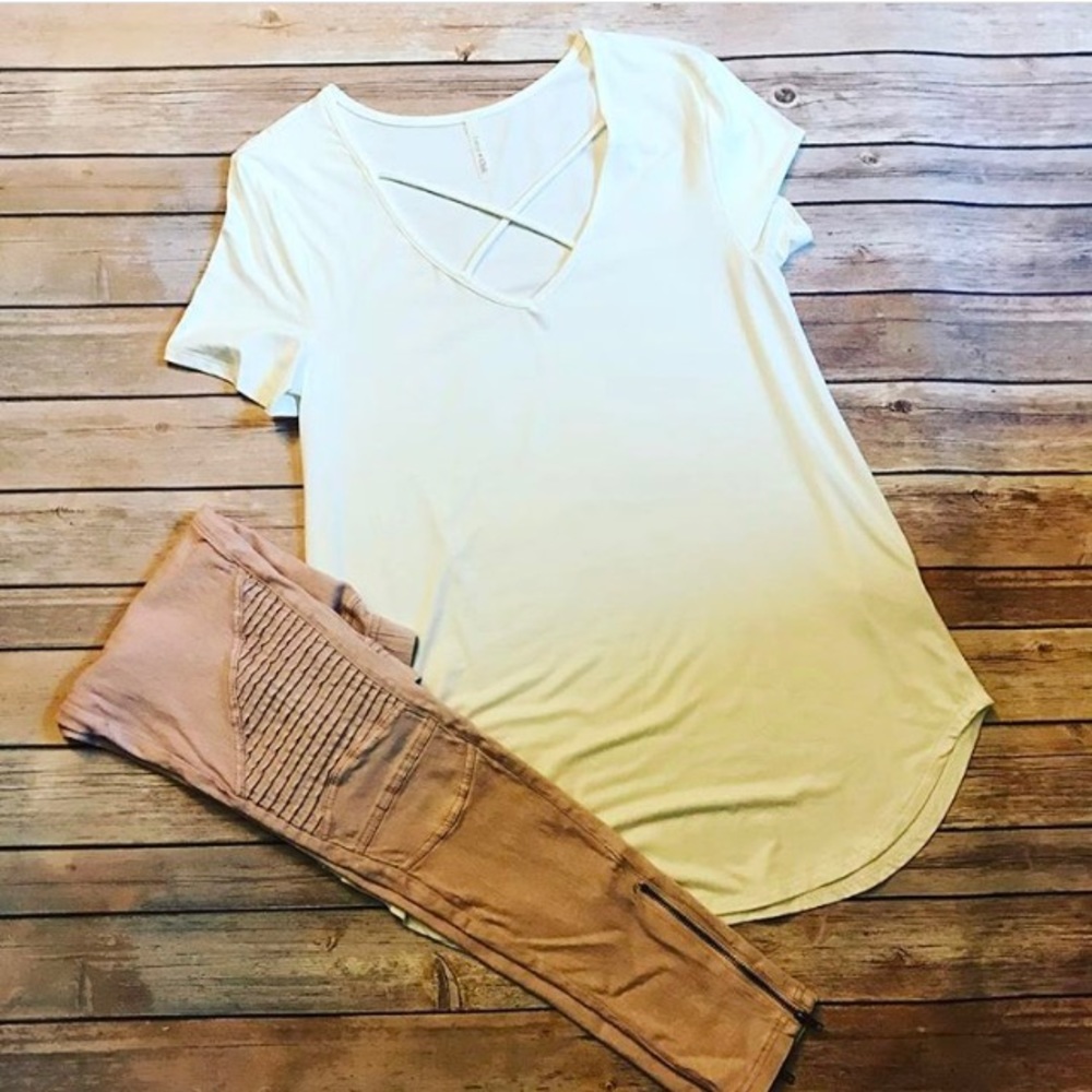 📦Crisscross tops