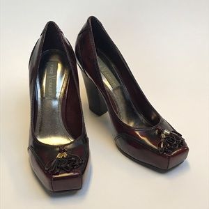 VINCE CAMUTO Minda Burgundy Leather Pumps wTassles
