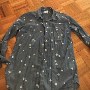 Gap chambray stars boyfriend shirt Gap chambray stars boyfriend shirt