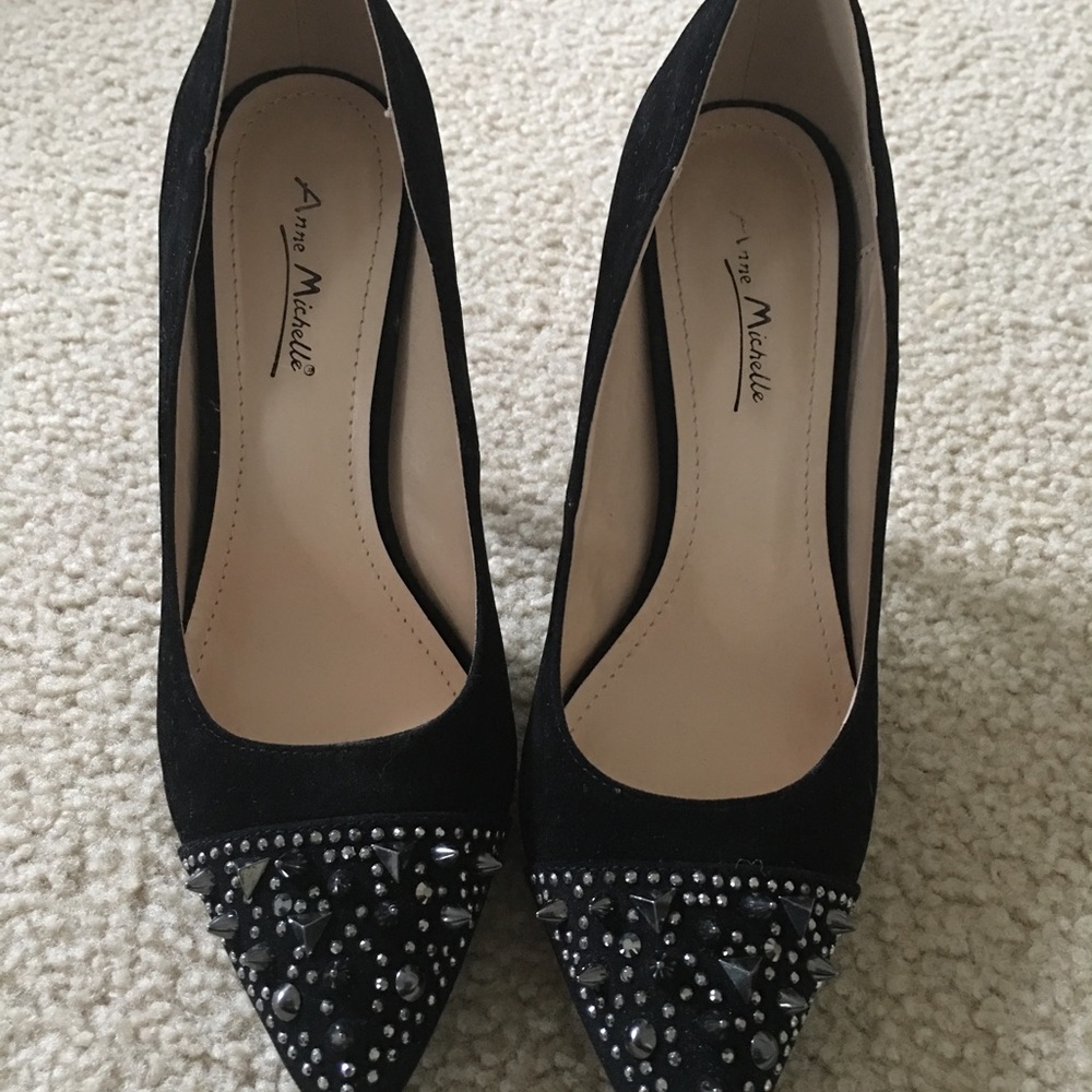 MARK DOWN!! Anne Michelle spiked suede pumps
