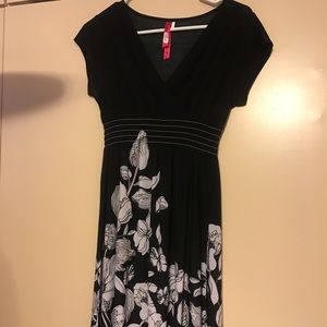 Black & white flirty dress