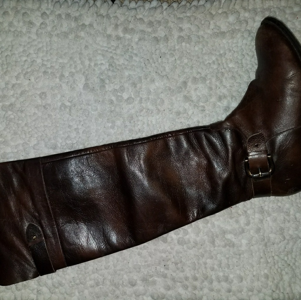 Brown leather boots (guess)