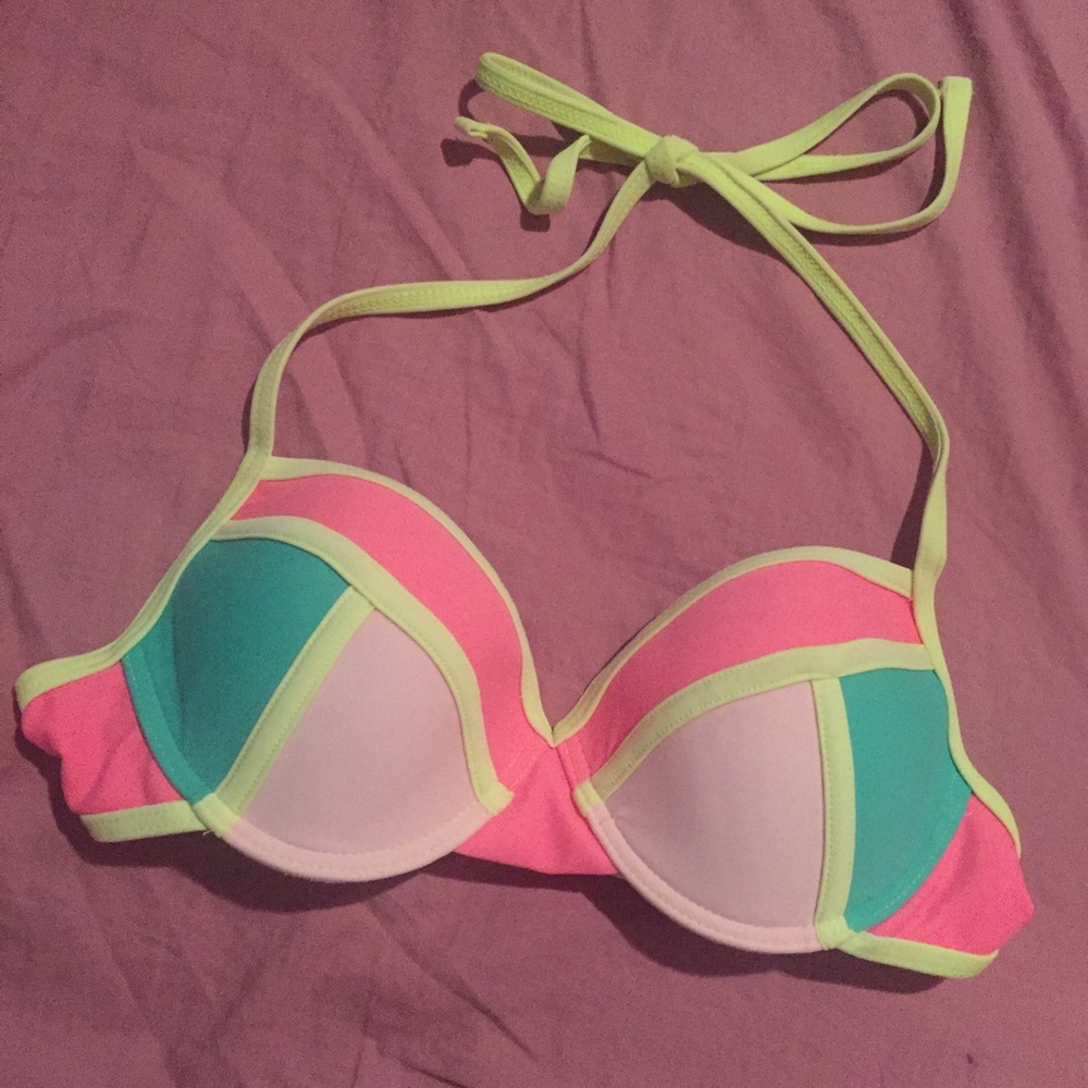 Bikini top
