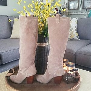 Amazing BCBGENERATION boots