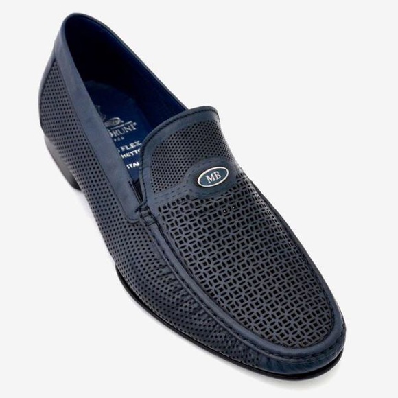 Men casual navy blue leather loafers. NWT main image 4