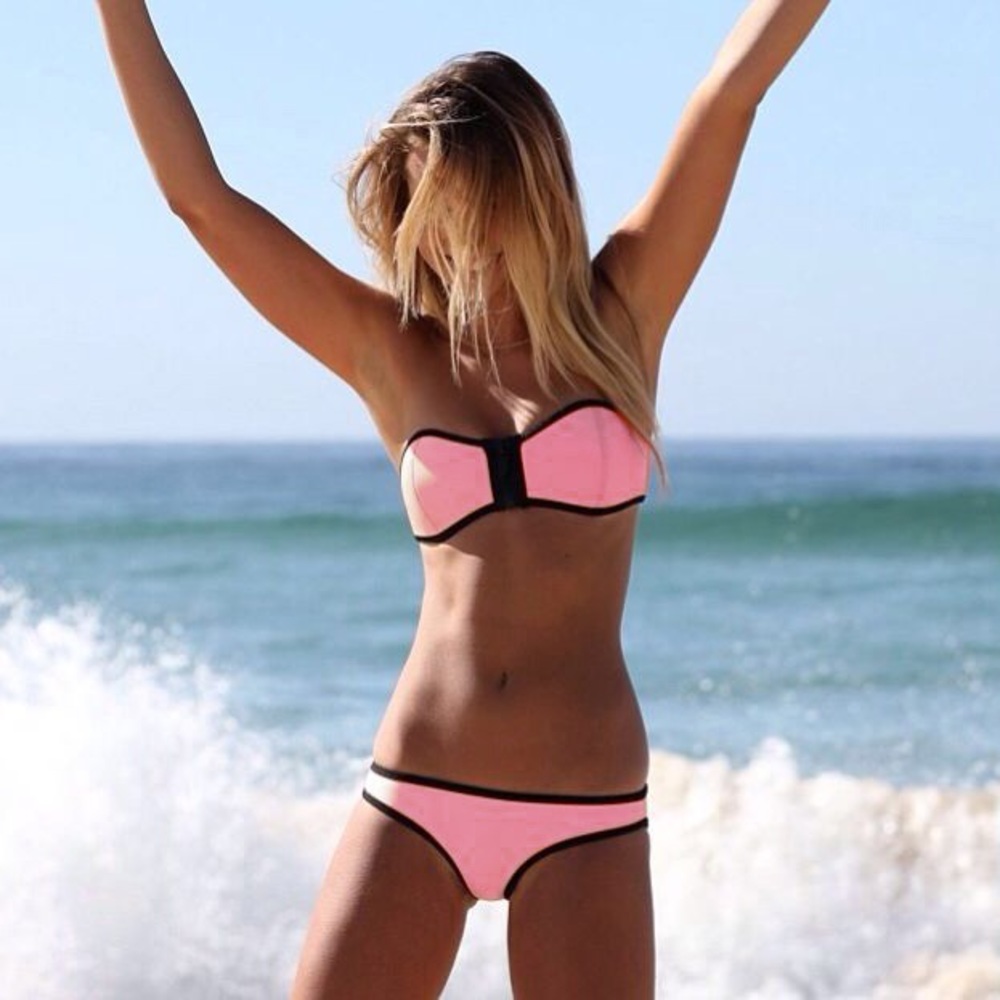 SOLD🎉 Pink Neoprene Bandeau Bikini 👙