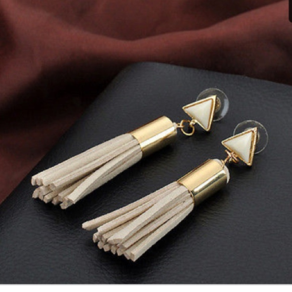 Tassel tan long drop dangle earring new cute - Picture 2 of 4