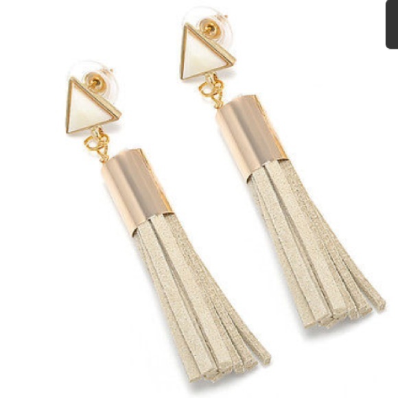 Urban Outfitters Jewelry - Tassel tan long drop dangle earring new cute