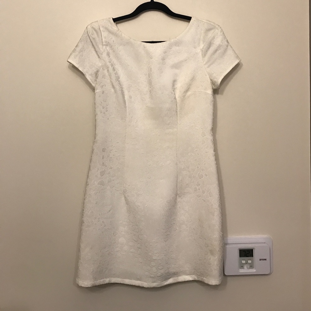 Ladakh Size 8 White Mini-Dress