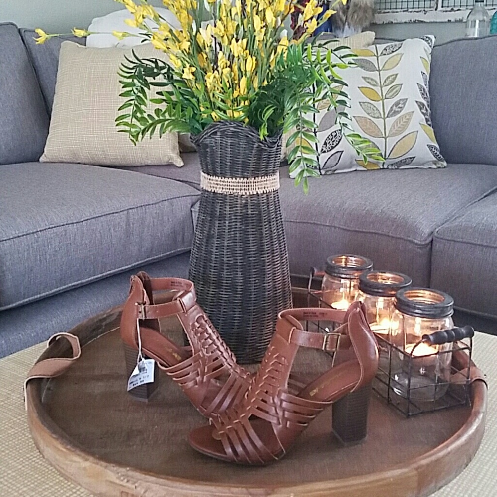 Platform sandals