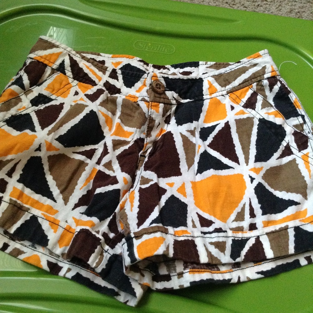 REDUCED Delias shorts