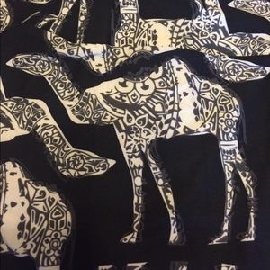 LuLaRoe TC CAMEL leggings