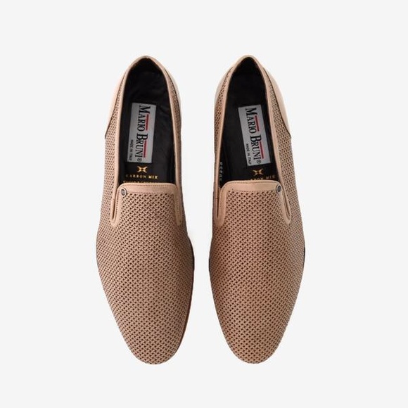 Men casual leather loafers. NWT