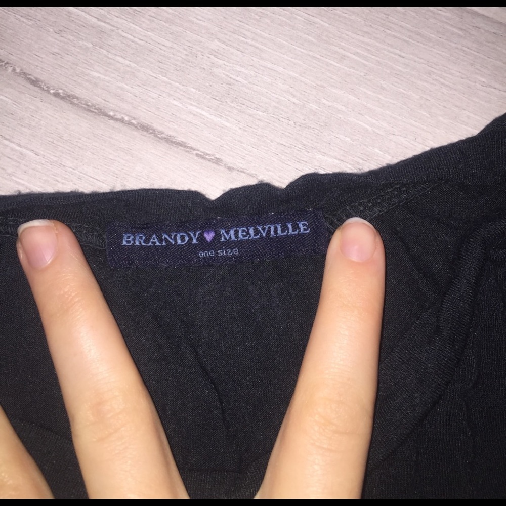 black cropped t - Picture 2 of 2