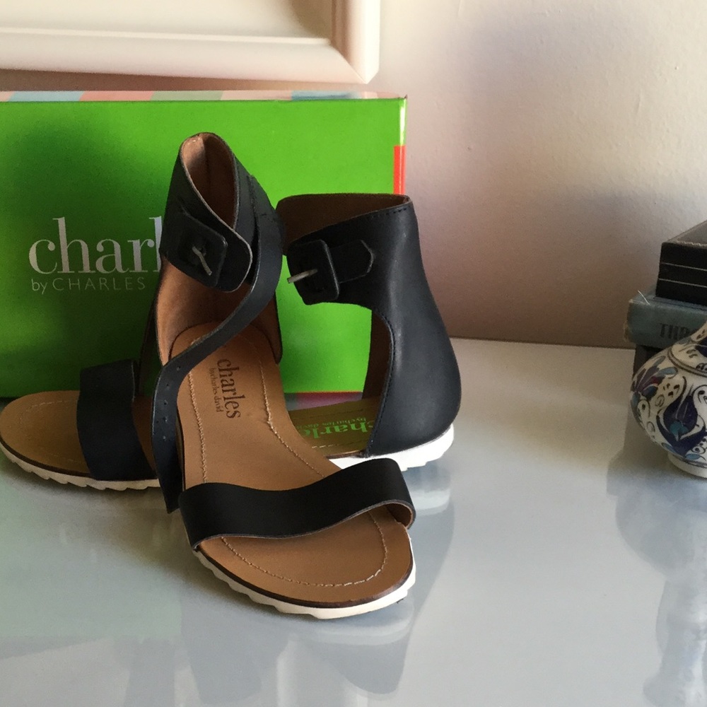 Leather sandals
