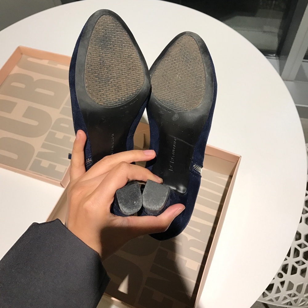 BCBG ankle boot - Picture 3 of 3