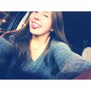 Meet your Posher, Chloe