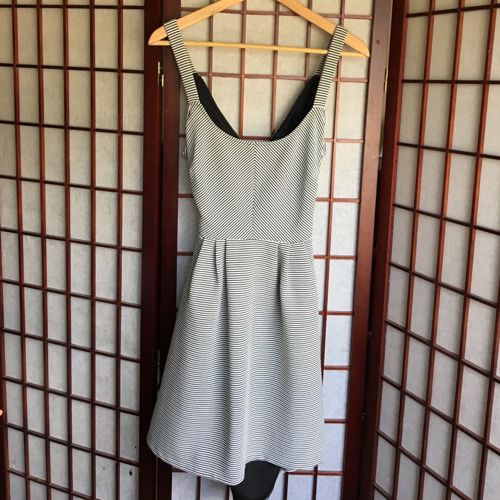 Dress - Picture 1 of 2