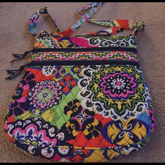 Vera Bradley Crossbody - Picture 1 of 2