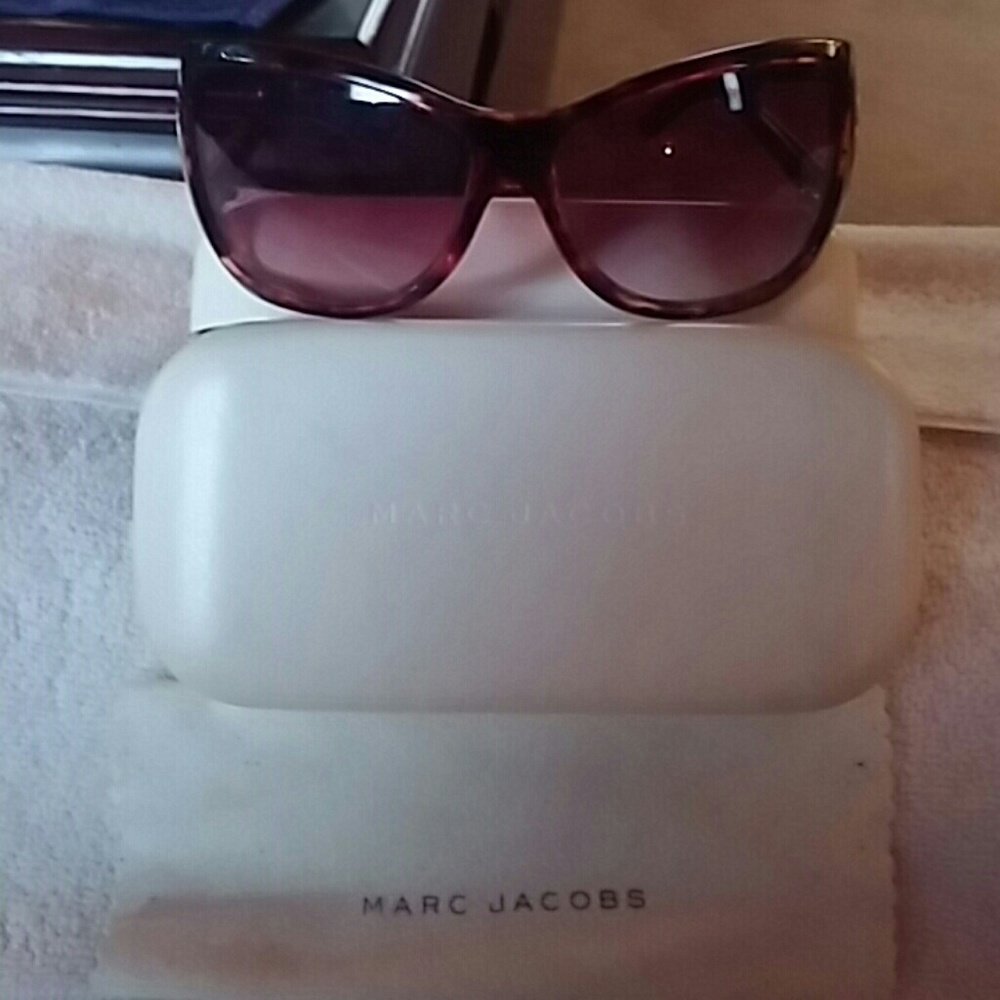 HP 6/14 😎😎👋👋MARC JACOBS SUNGLASSES~HP 6   /14